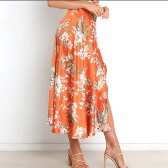 Petal & Pup Floral Strappy and Flowy Whitmore Dress - Picture 8 of 8